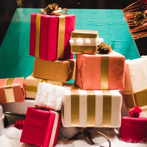 Gifting: How to Get Put on Your Prospect’s Nice List